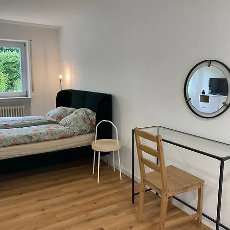 1 Zimmer In *